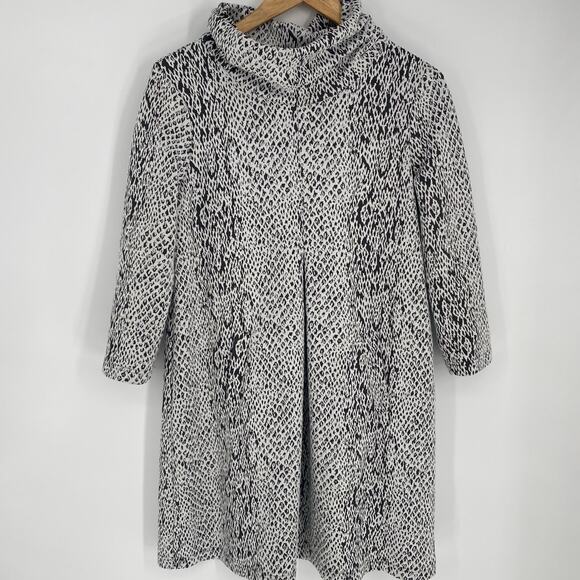 Tyler Boe Dress Women’s Small Snake Skin Print White & Gray Pleat Classic - Picture 1 of 10